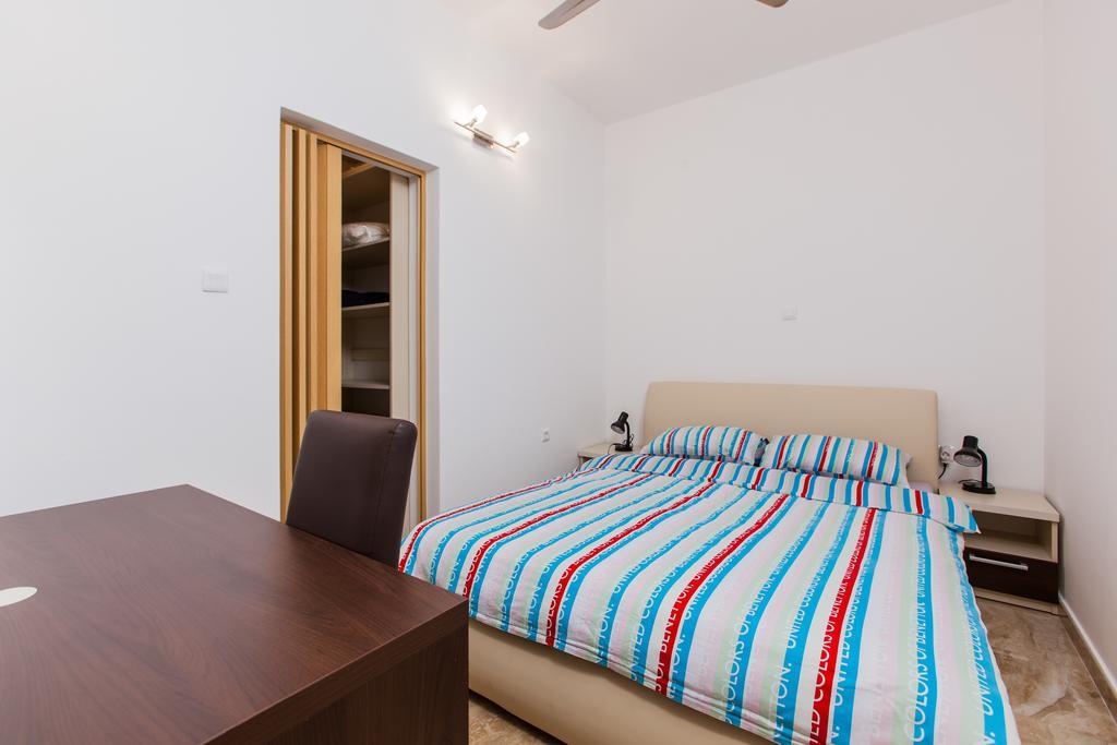 La Perla Apartments Sutivan Eksteriør bilde